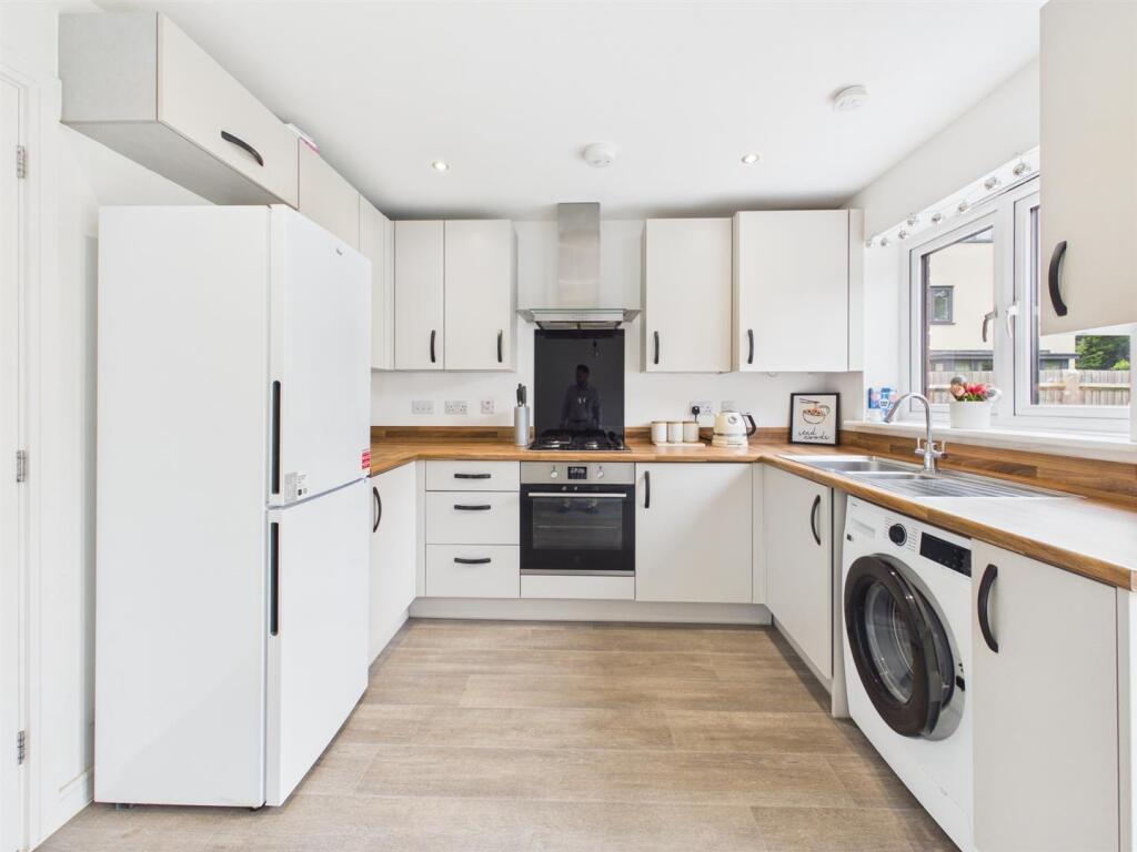 House in Tewkesbury, Gloucester Business Park, Brockworth - View 2