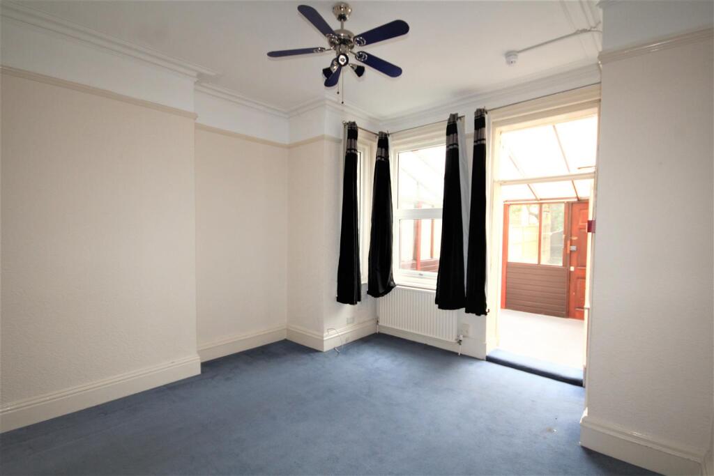 13 St Johns Road, Bournemouth – pohled 3