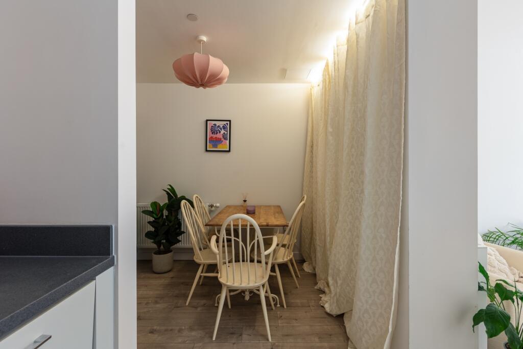 Apartment in London - More