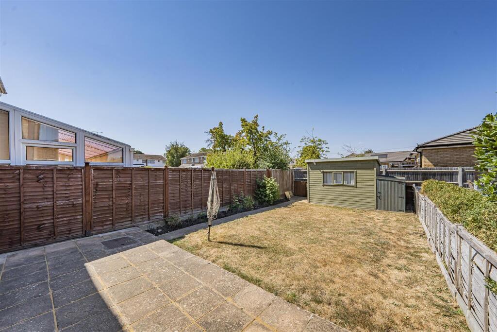 House in Windsor, Dedworth - View 2