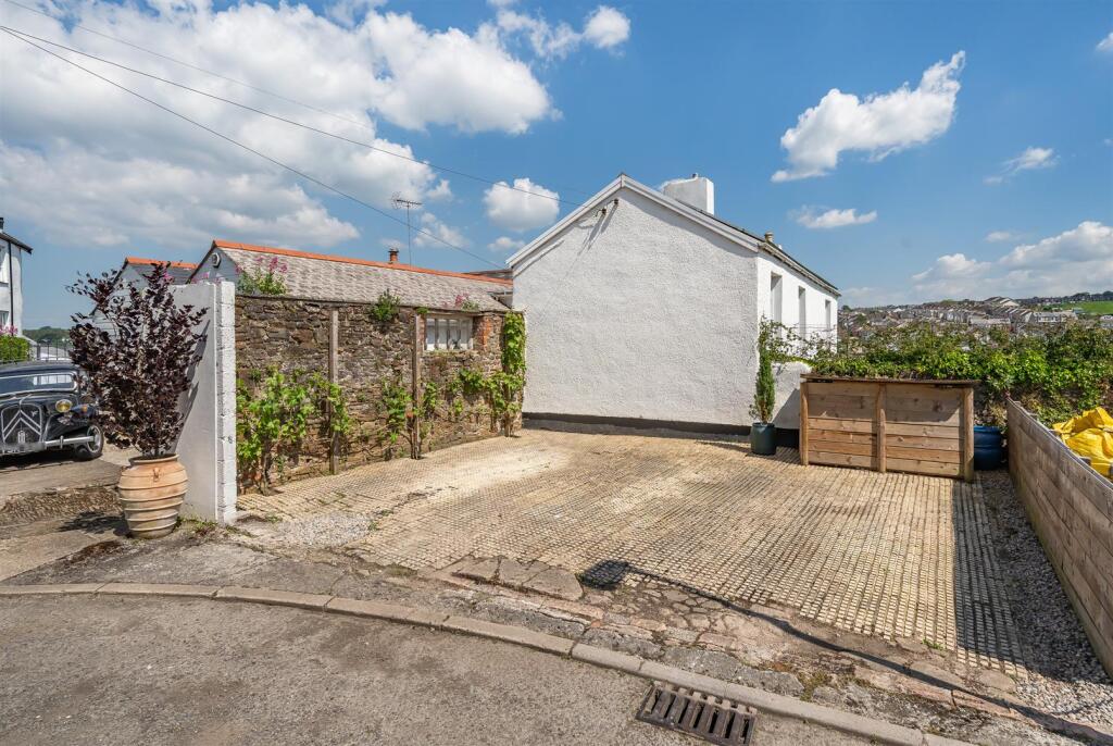 Bull Hill, Bideford photo 2