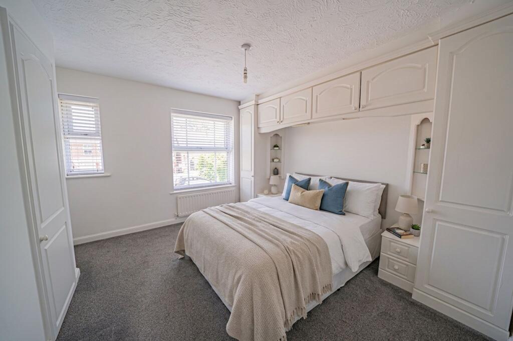 Winster Avenue, Dorridge, B93 - More
