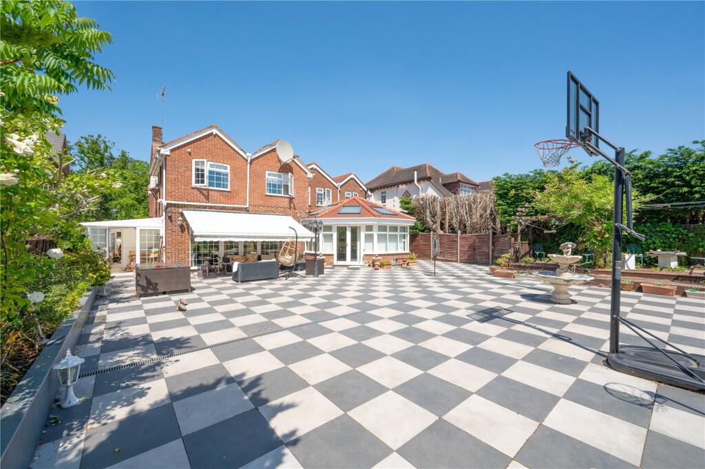 House in Hatfield, Nast Hyde - View 5