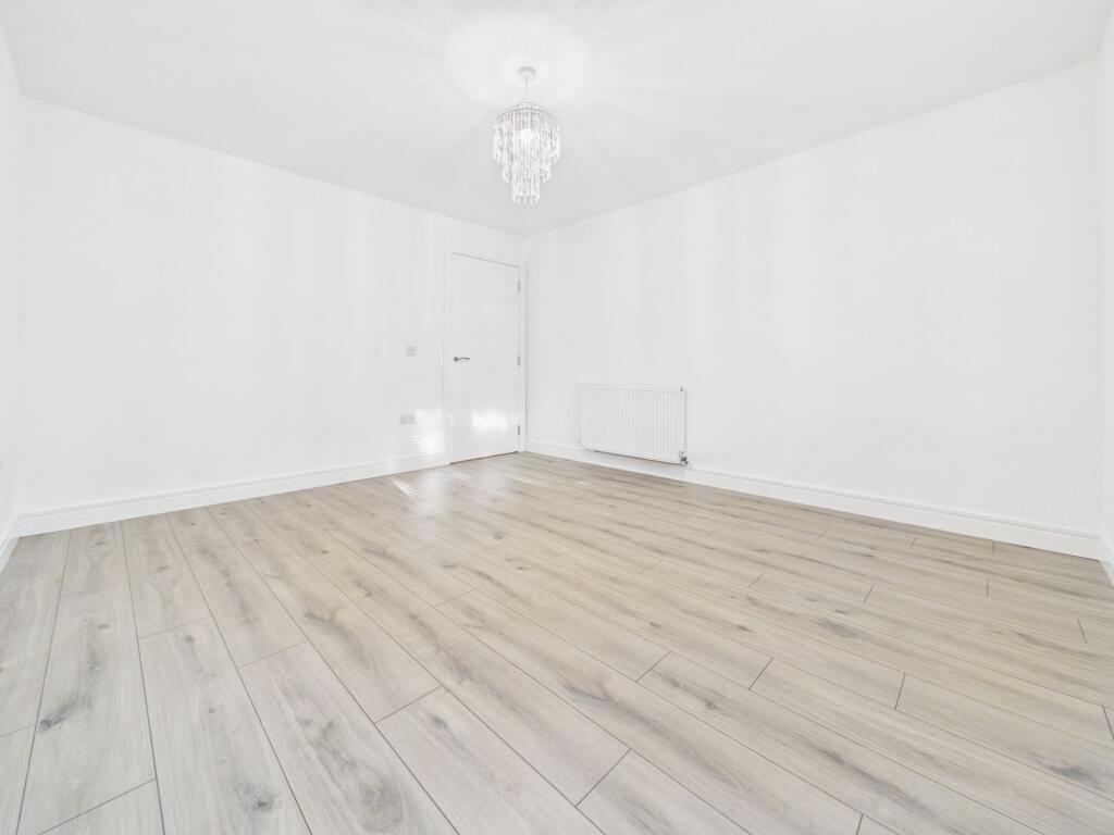 Apartment in Hamilton, Low Waters - View 3