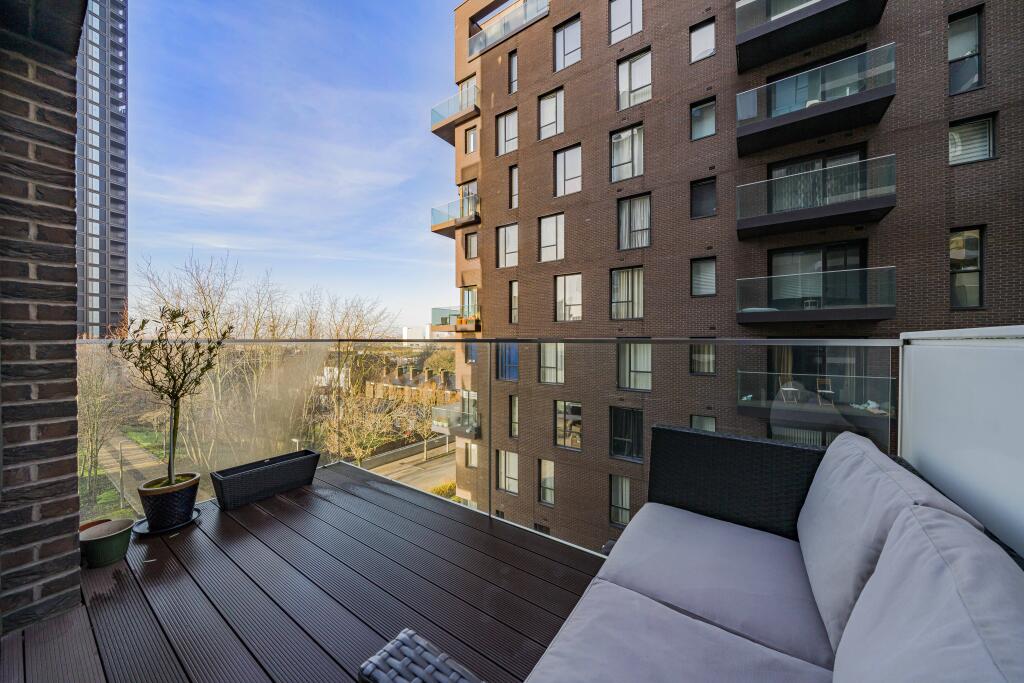 Main image of property: The Moore, 27 East Parkside, Greenwich Peninsula, SE10