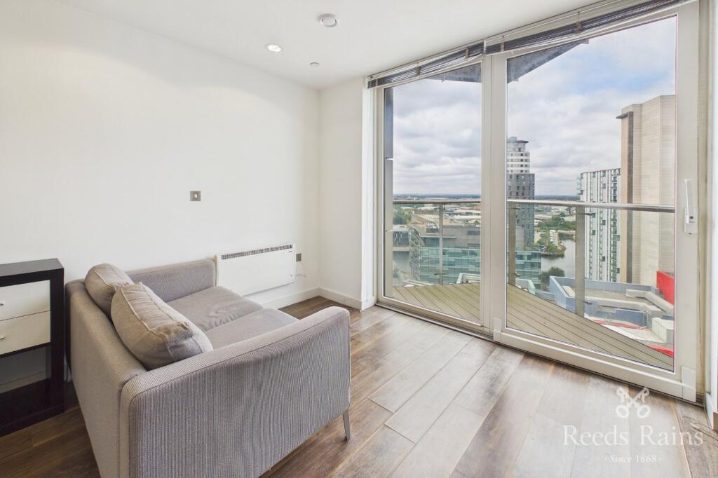 Pink, Media City UK, Salford, Greater Manchester, M50 - Ansicht 4