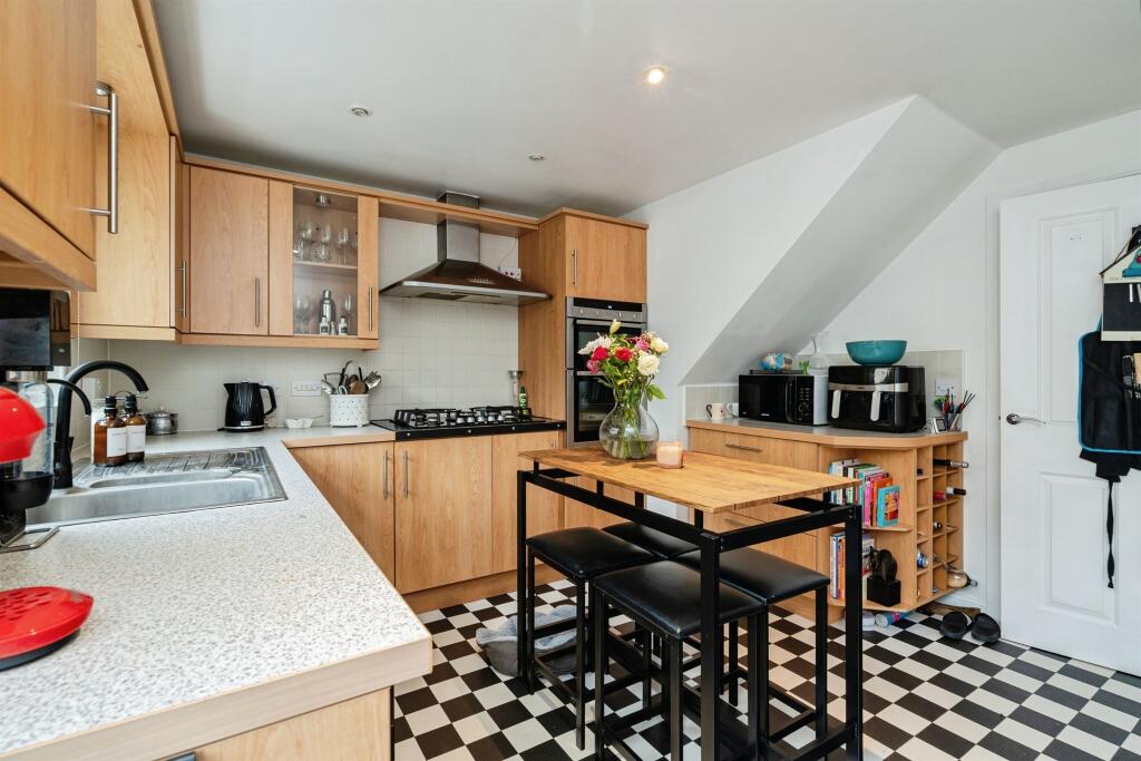 House in Ipswich - View 5