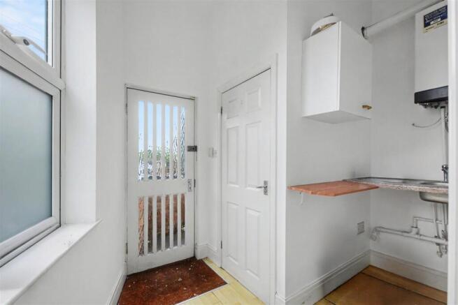 Ground Floor Kitchenette_1.jpeg