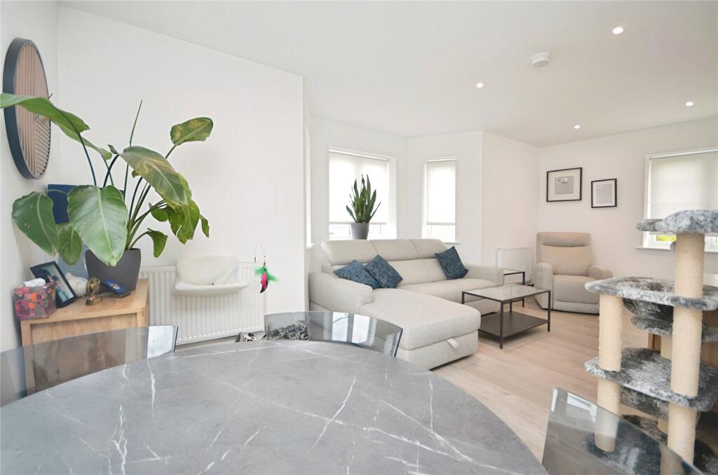 Apartment in London - View 4