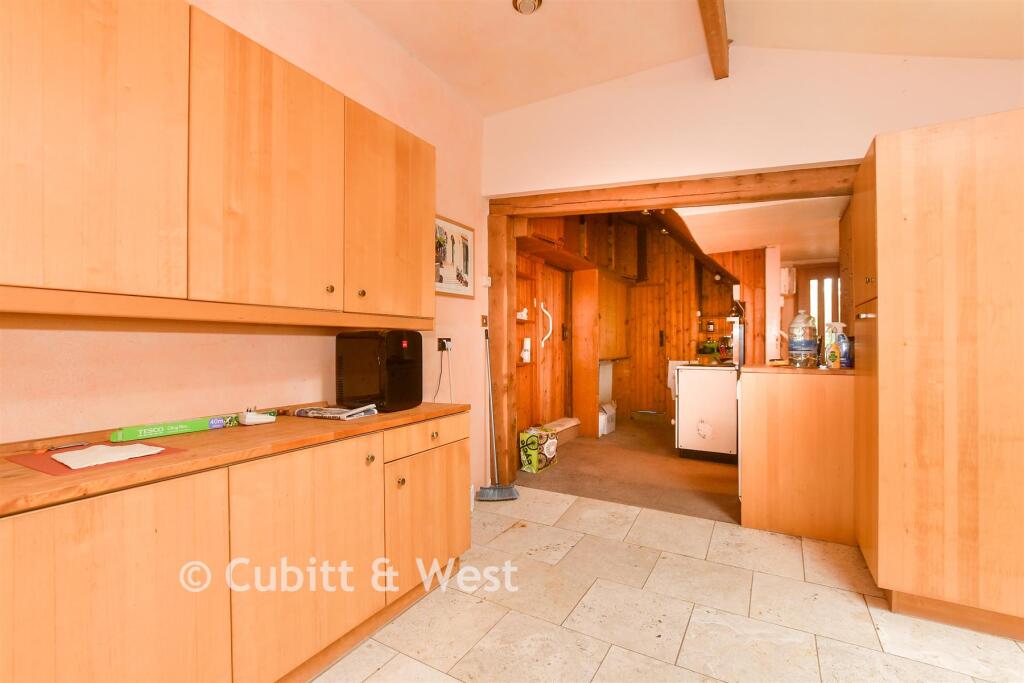 House in Tonbridge - More