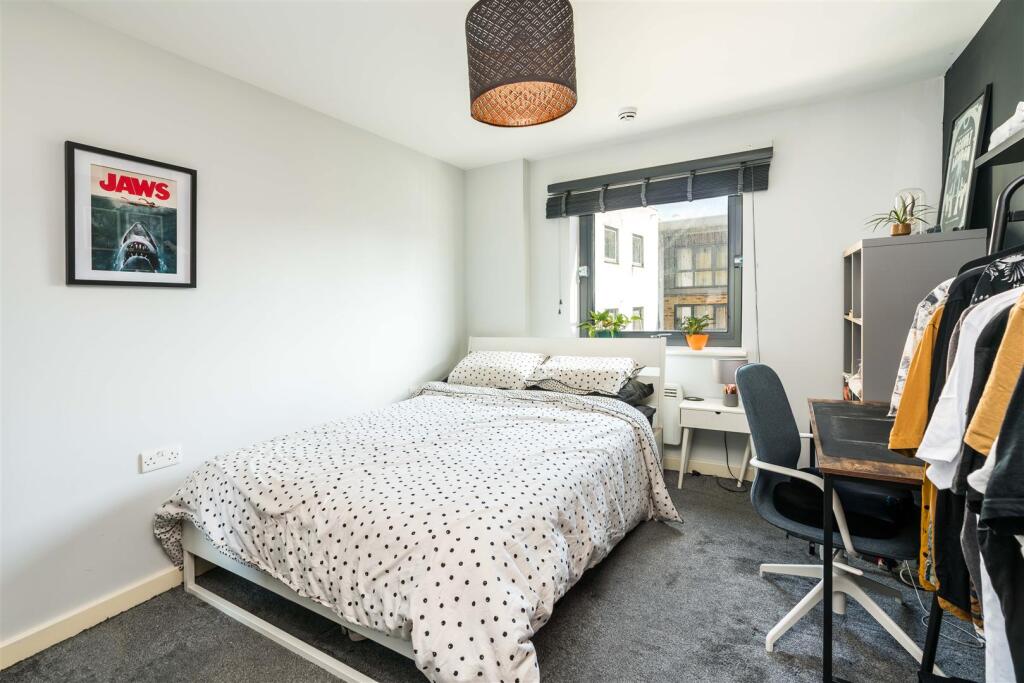 Apartment in London - View 5