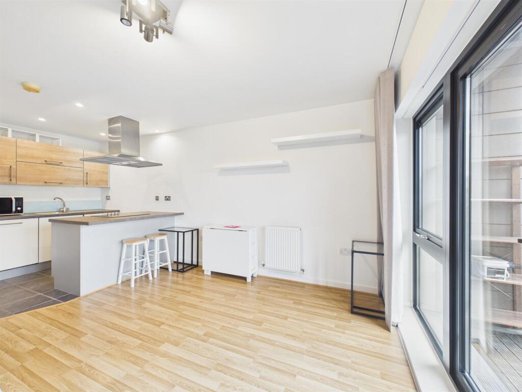 Main image of property: Windsor Court, Mostyn Grove, Bow, E3