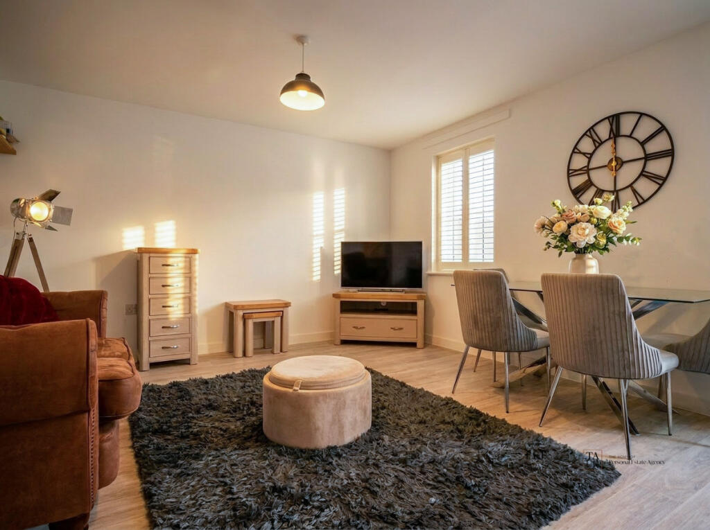 House in Waverley, Cranleigh - View 3