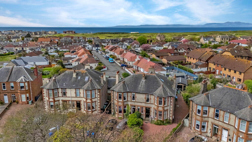 House in Kilmarnock, South Ayrshire - View 4
