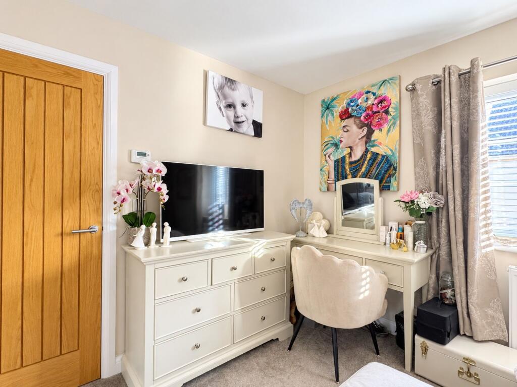 House in Taunton, Killams Park - More