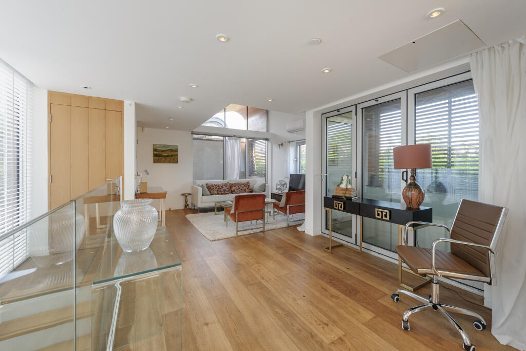House in London, North Kensington - View 2