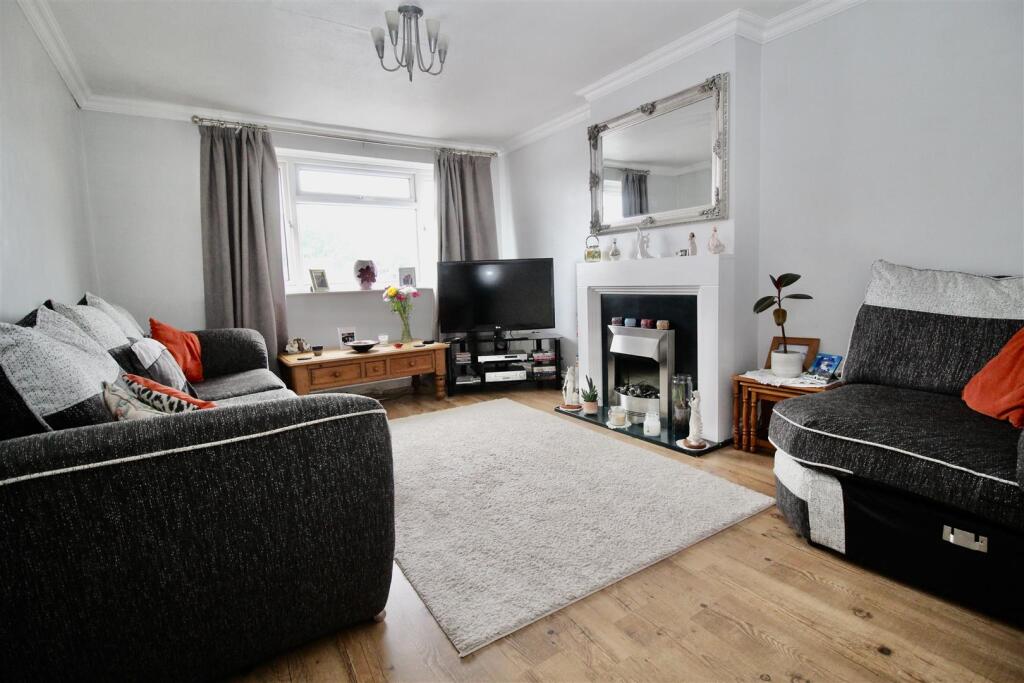 Apartment in Birmingham, Tile Cross - View 2