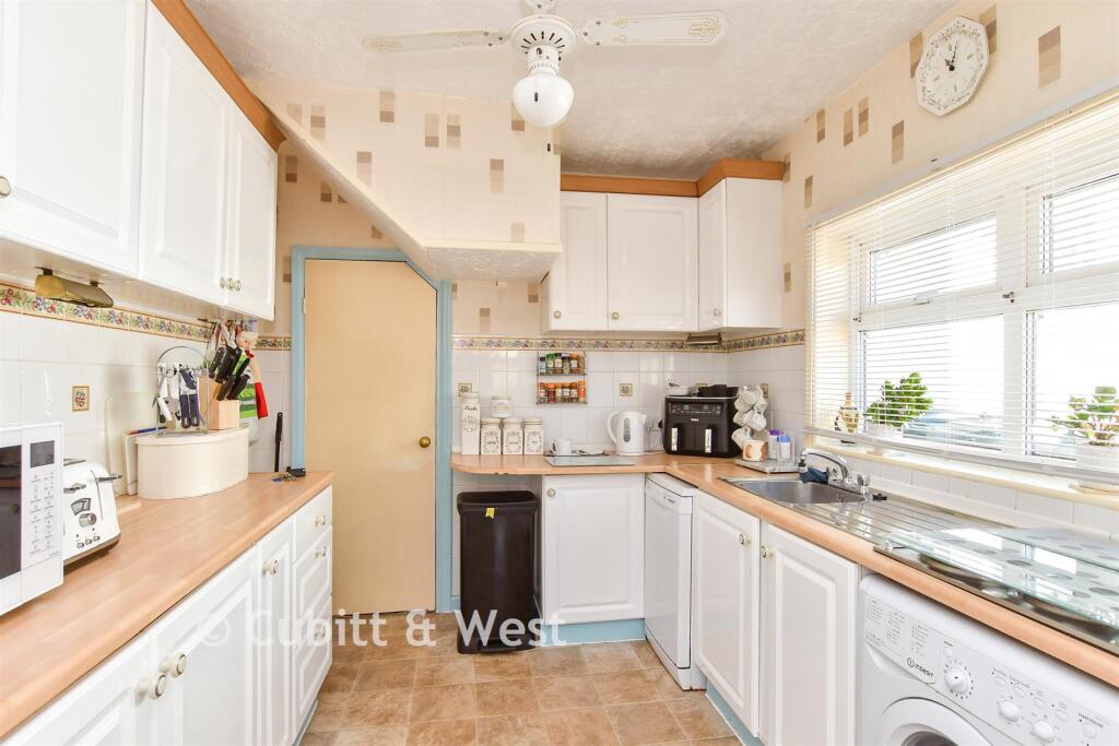 House in Brighton - View 5