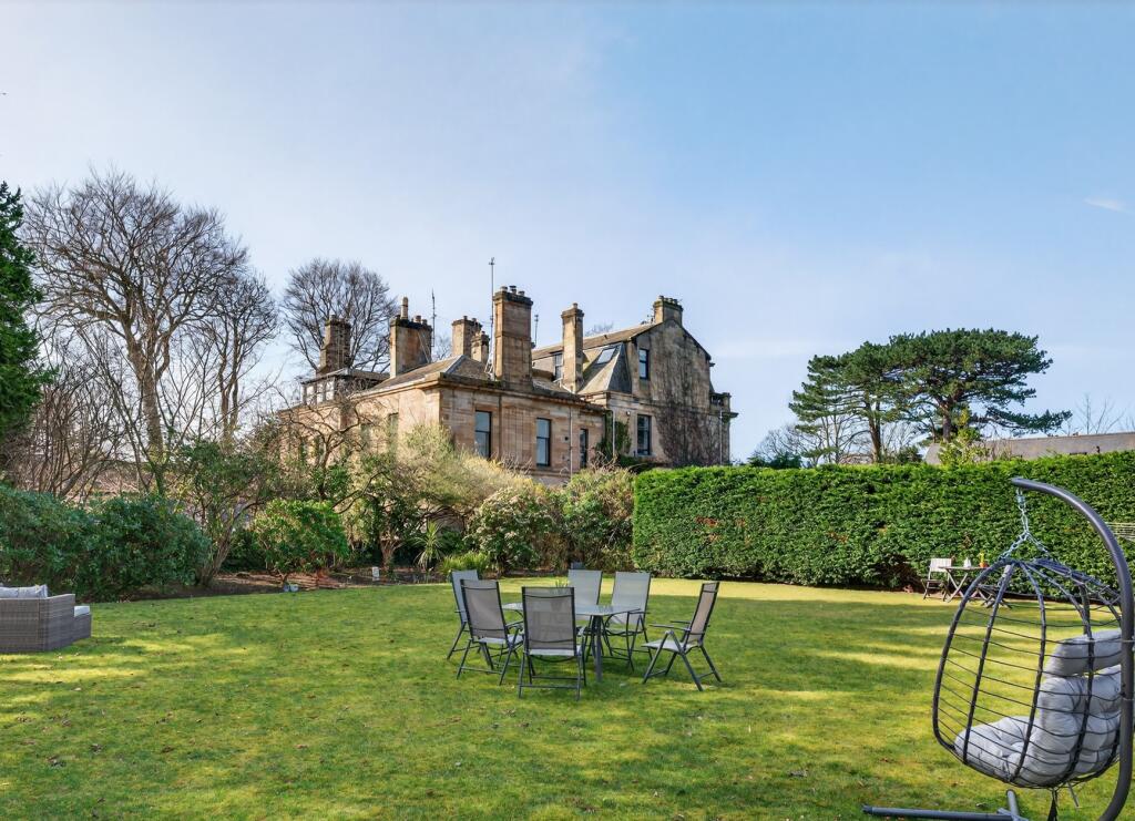 76 Midton Road, Ayr, KA7 2TP photo 2