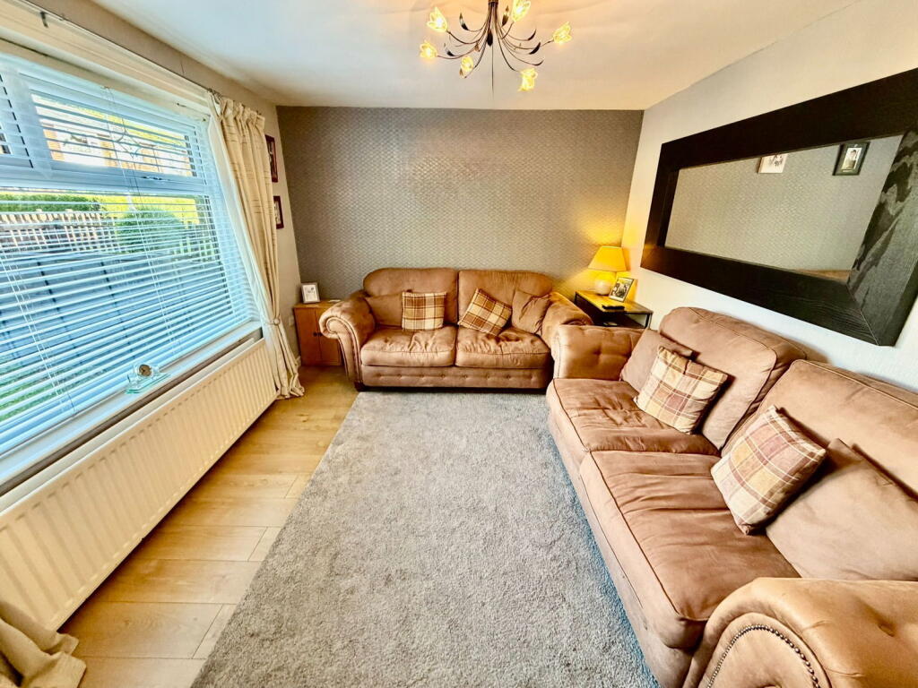 Essington Walk, Denton, Manchester, M34 6NU photo 4