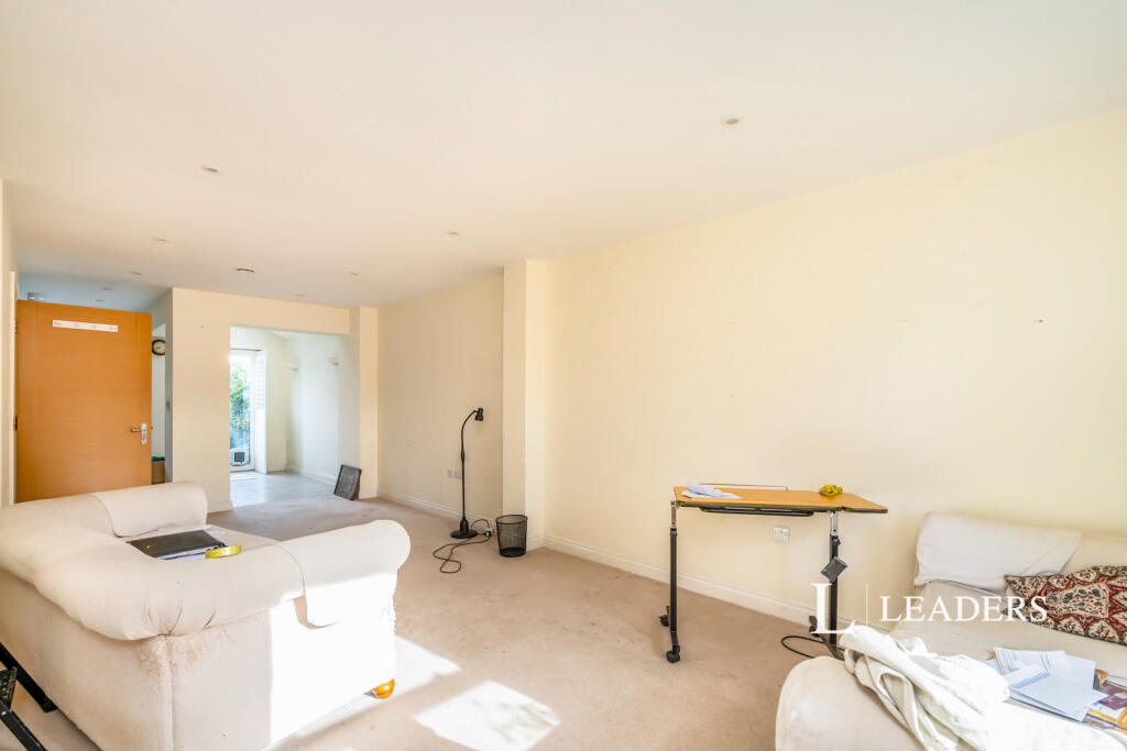 House in Portsmouth - View 5