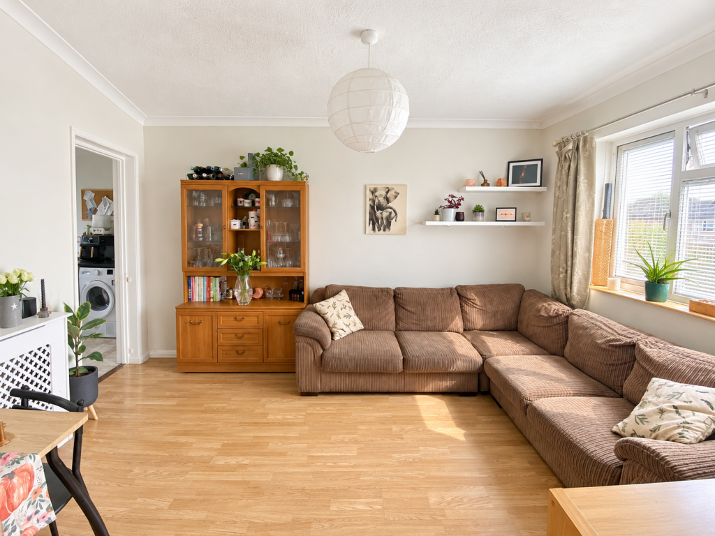 Apartment in Maidstone, Staplehurst - View 3