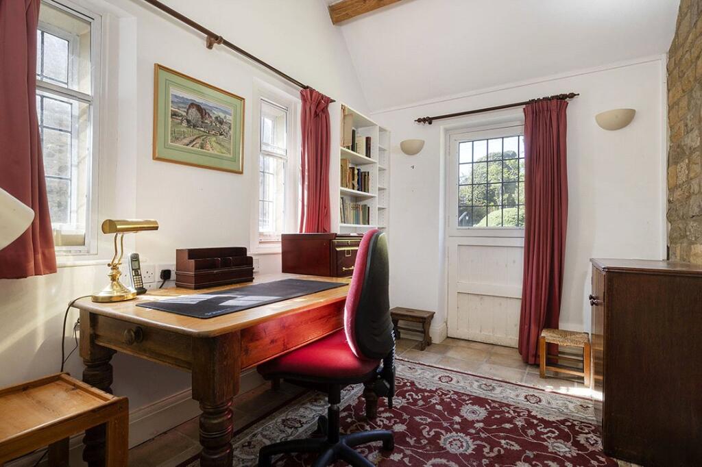 Park Road, Chipping Campden, Gloucestershire, GL55 photo 3