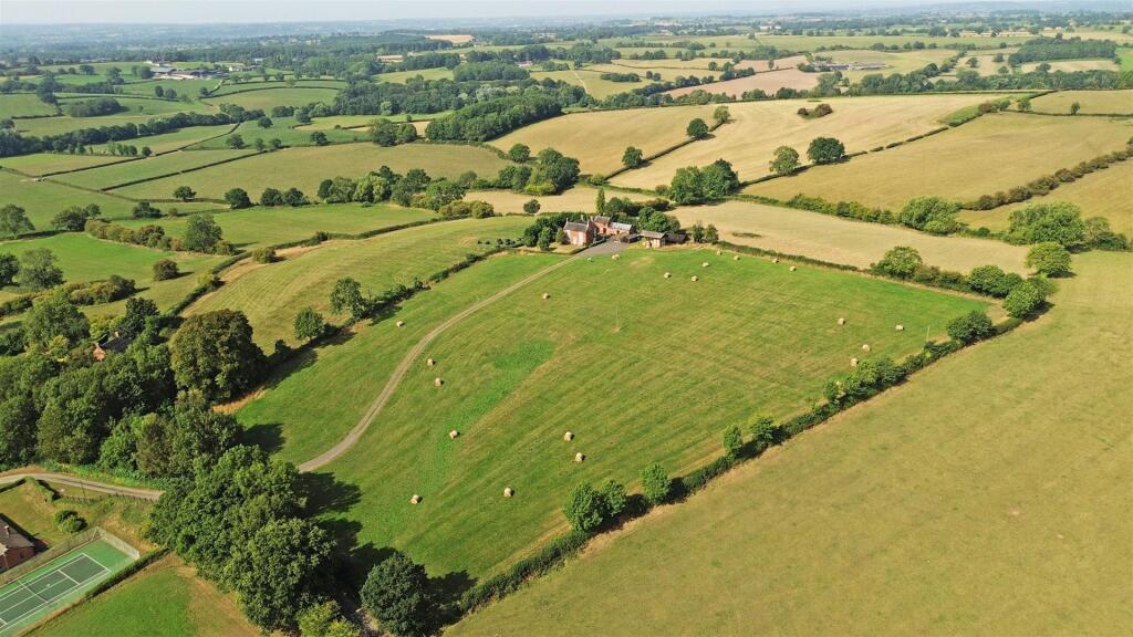 Meadow Hayes Farm, Boylestone photo 3