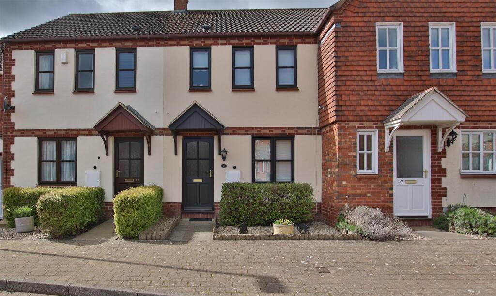 Main image of property: Graylag Crescent, Walton Cardiff, Tewkesbury