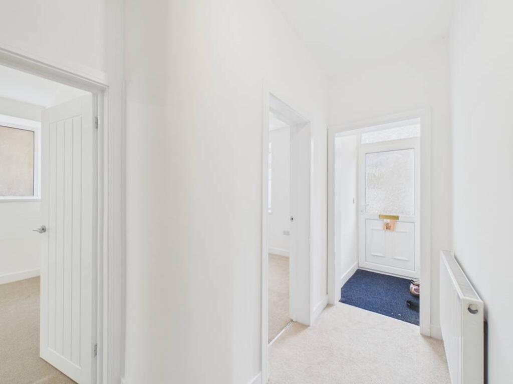 House in Ammanford, Betws - View 5