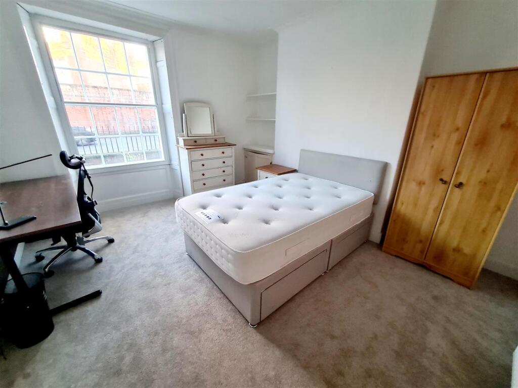 1 bedroom house share for rent
