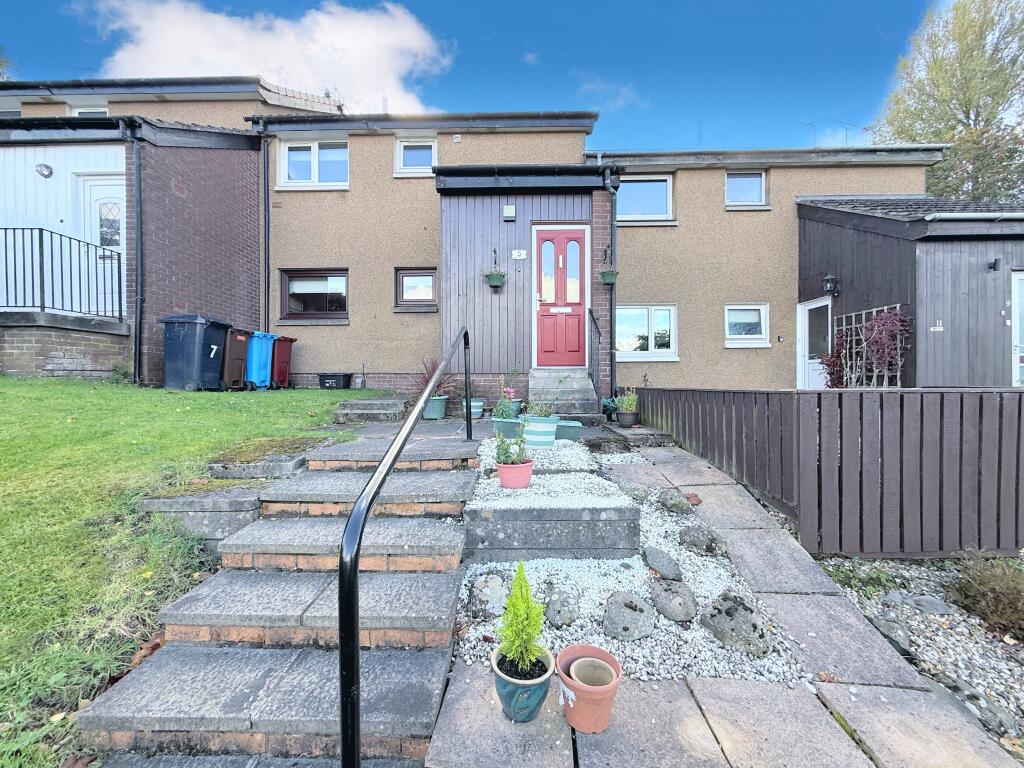 Main image of property: 5 Glamis Gardens, Polmont, Falkirk, FK2 0YJ