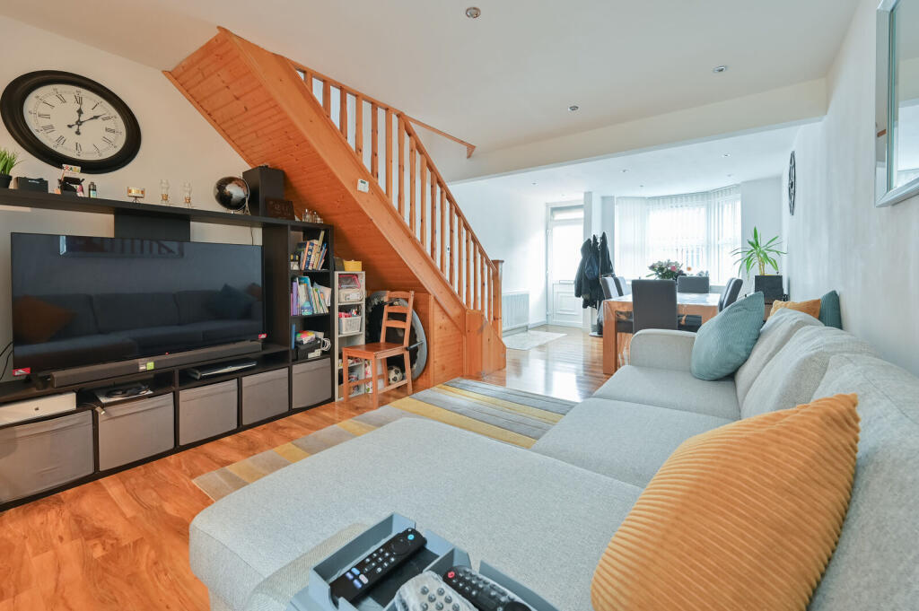 House in Watford - View 2