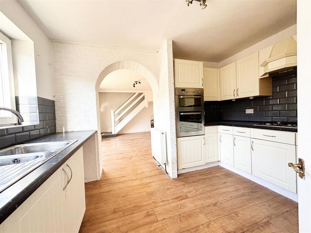 House in Doncaster - View 5