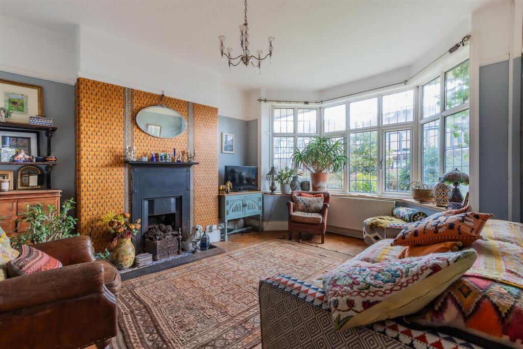 House in Cardiff, Cyncoed - View 2