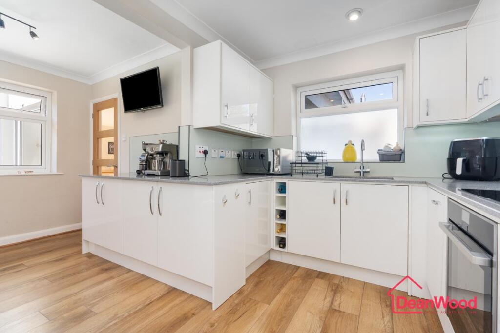 House in Marown, Glen Vine - More