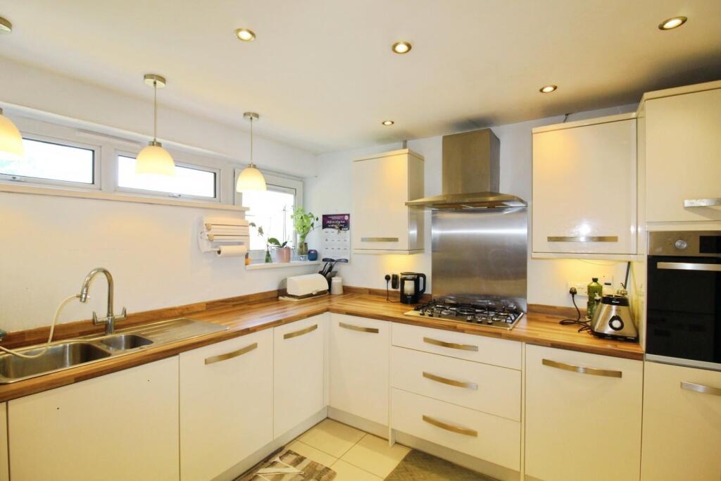 Apartment in Harlow, Essex - More