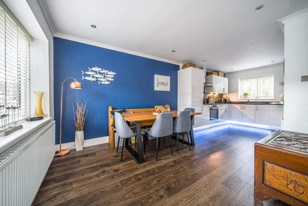 2, Fairfields, East Looe, Cornwall photo 3
