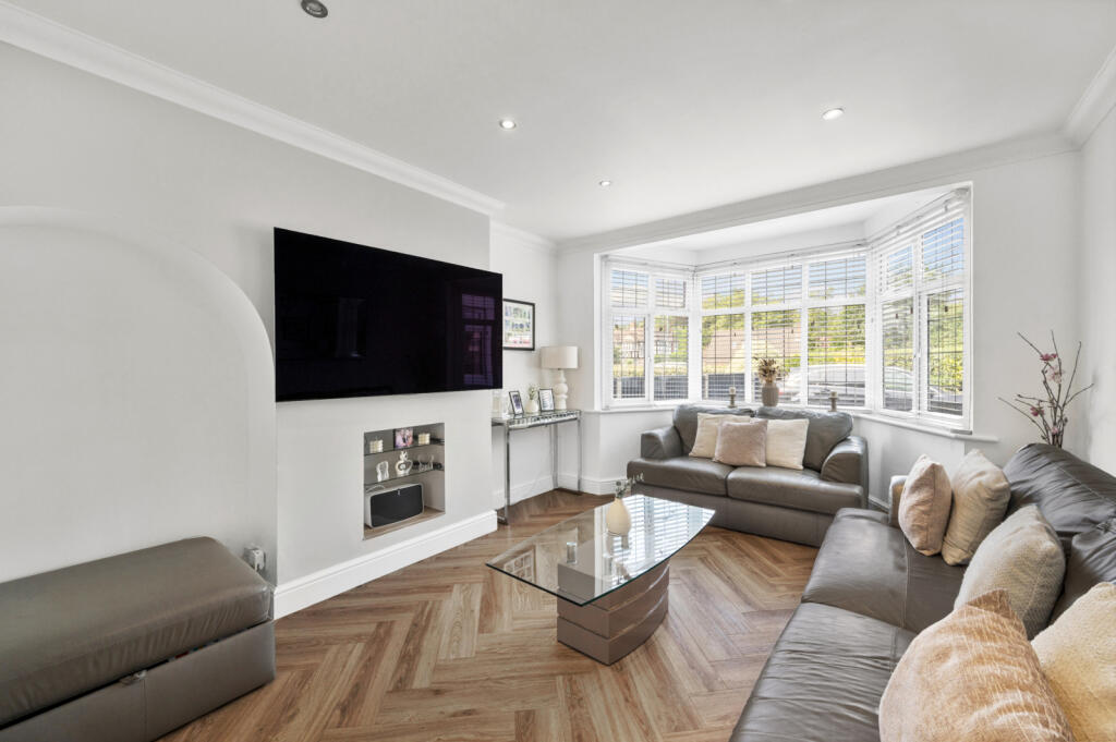Beverley Way, West Wimbledon, SW20 photo 3