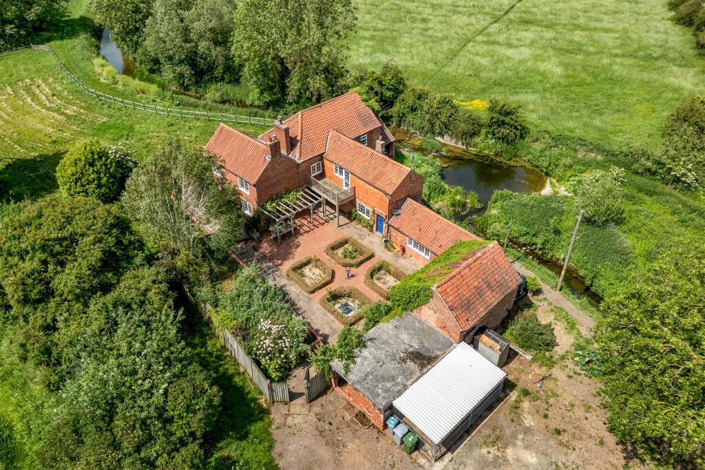 Main image of property: Grassthorpe, Newark