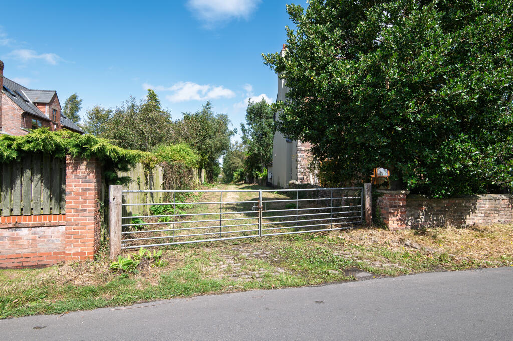 Land north of Back Lane, Back Lane, Newburgh, Lancashire - More