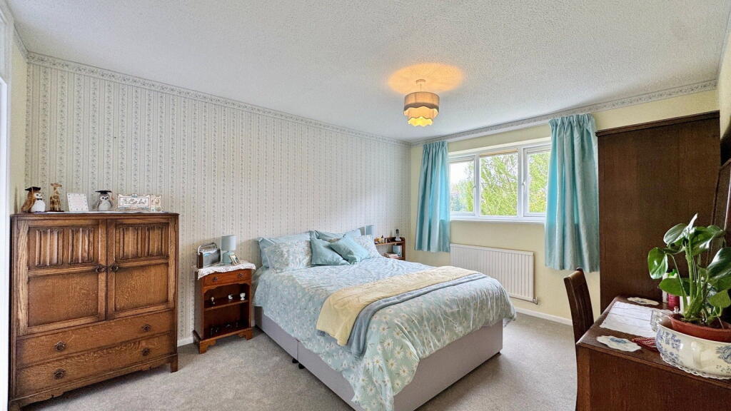 House in Newbury, Speenhamland - More