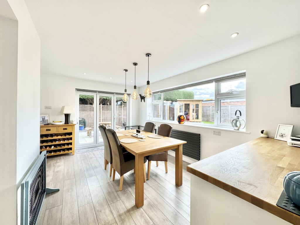 Longmead Way, Taunton, Somerset photo 4