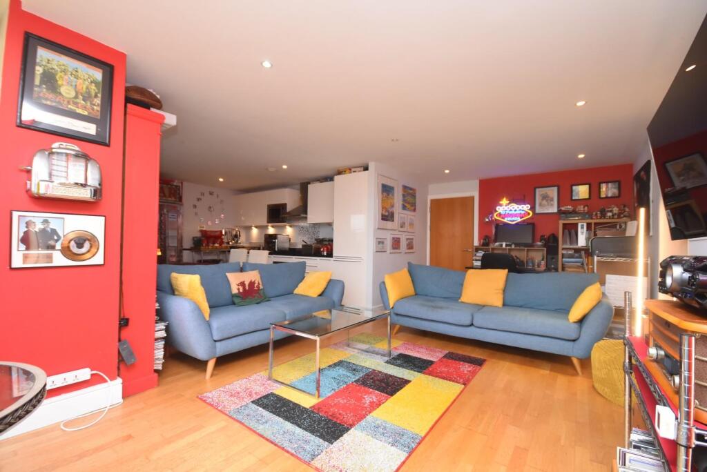 Apartment in Cardiff, Sully and Lavernock - View 5