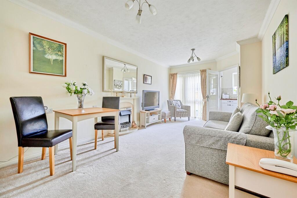 Radwinter Road, Saffron Walden - View 6