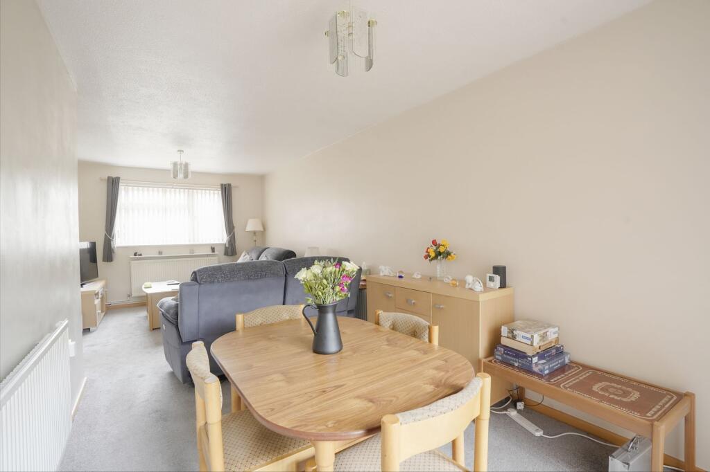 House in West Suffolk, Studlands Park, Newmarket - More