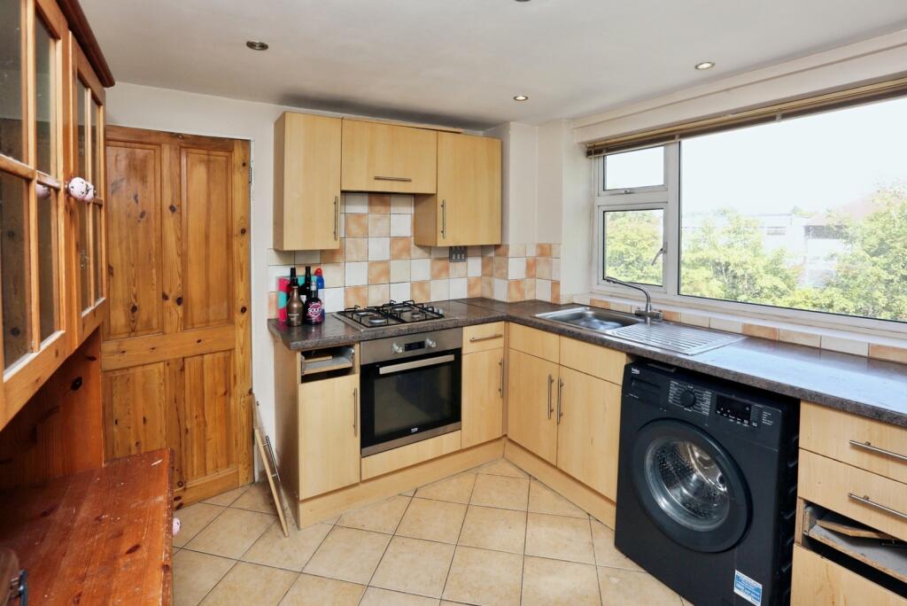 Apartment in Southampton - More