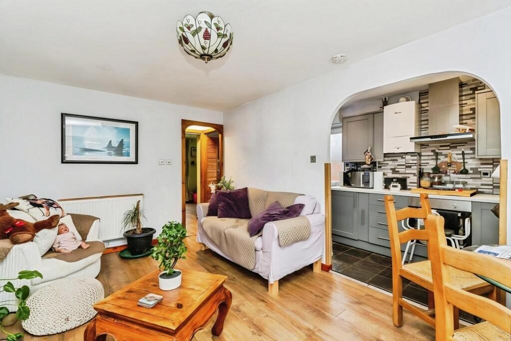 House in Southampton - View 2