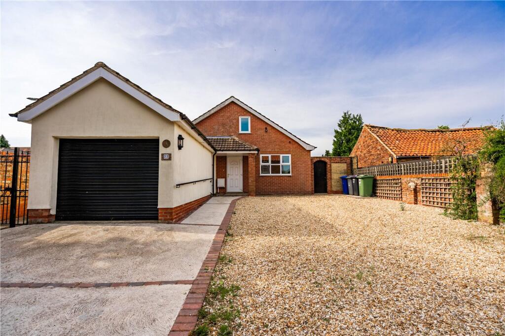 3-bed house on North Street, Caistor, LN7, £240,000