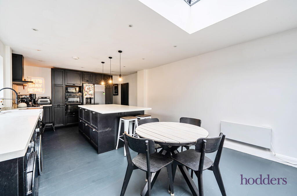 House in Runnymede, Chertsey - More